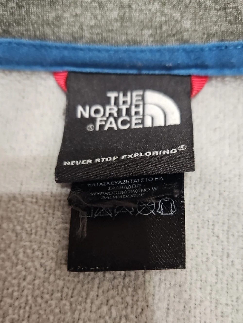 The North Face Men's Heather Gray Fleece Jacket with Blue Accents